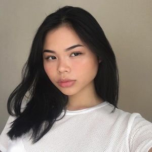 Meet your Posher, Cheska